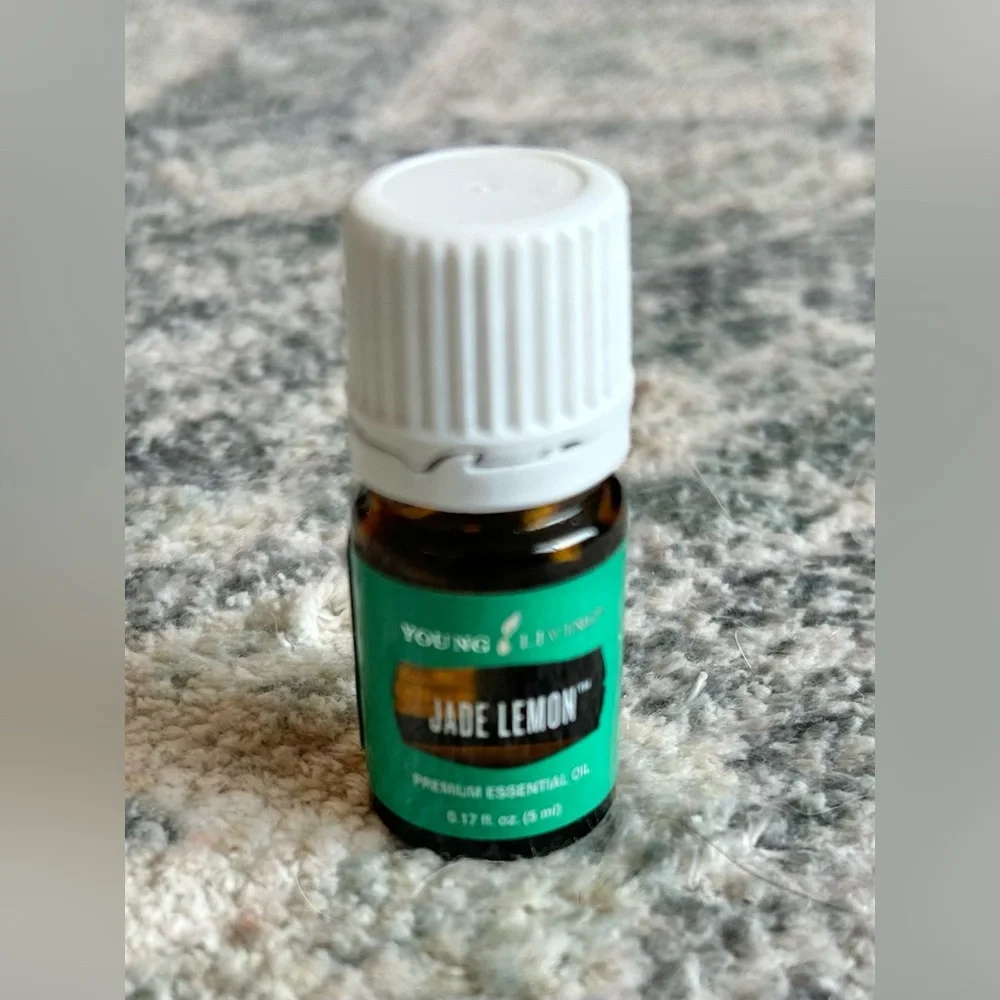 Young Living Jade Lemon Essential Oil 5ml *NEW* - Picture 1 of 1
